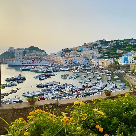 Domus ɫ Seaview * Ponza